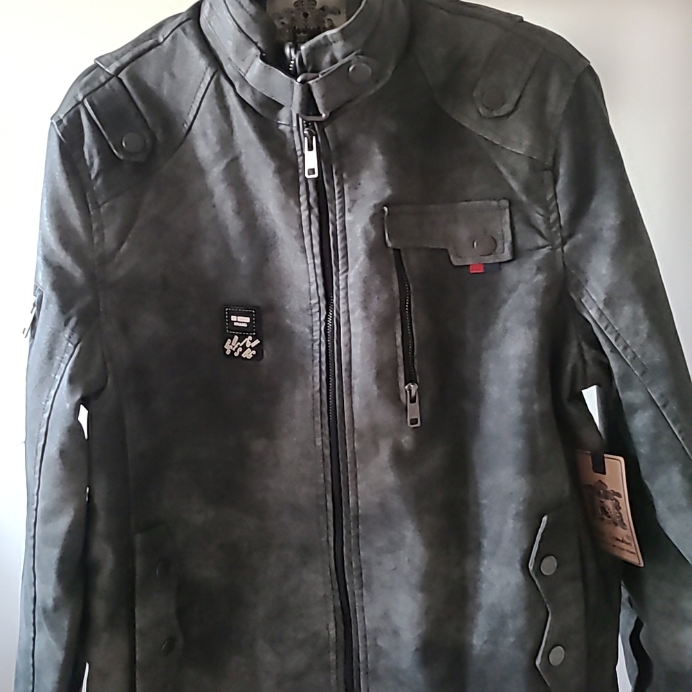 NWT Bleu Grandeur Men’s Gray Faux Leather Jacket Size L